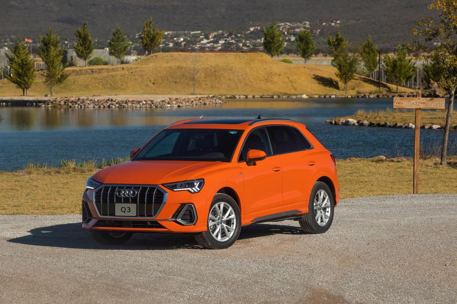  Audi Q3 35 TFSI S-Line 2020 года  (MX) (фото 17 из 40)